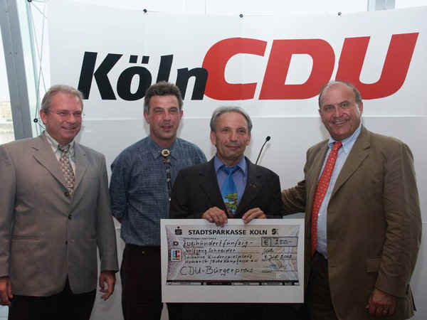 Spende von der Kölner CDU - Initiative als Gewinner des Bürgerpreises 2002