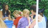 Body-Painting: Gesichtsbemalungen für die Kids am Kinder-Schmink-Platz